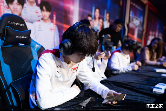 【战报】2025LPL春季赛BLG 0-2 FPX，小天王者归来状态火热